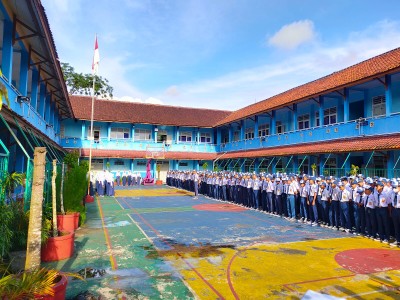 UPACARA BENDERA PERTAMA SEMESTER GENAP TAHUN 2023