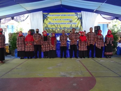  Pelepasan Siswa Kelas IX Tahun Pelajaran 2021-2022