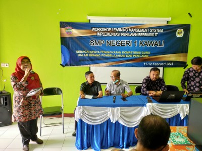 WORKSHOP LEARNING MANAGEMENT SYSTEM IMPLEMENTASI PENILAIAN BERBASIS IT 