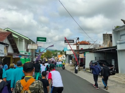 Jalan Santai HUT PGRI