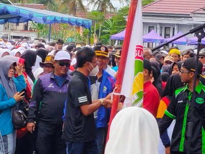 Jalan Santai HUT PGRI