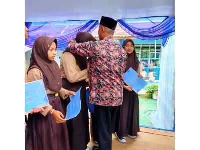 Pembagian Rapor Semester Ganjil Tahun Ajaran 2022 - 2023