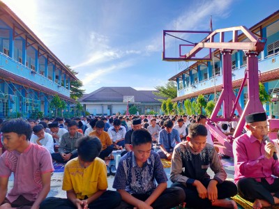 Sholat Dhuha dan Membaca Surat Yasin 10 April 2023