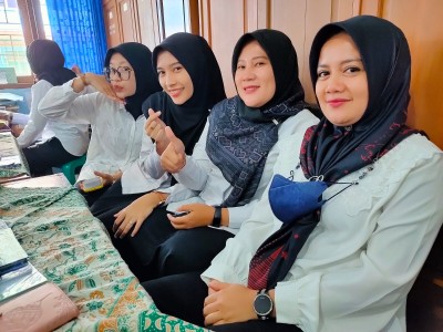 Syukuran Paturai Tineung Purna Bakti Iyom Maryam, S.Pd