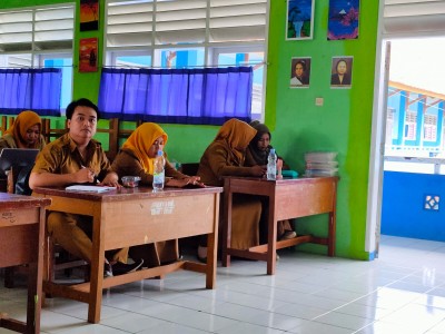 RAPAT SOSIALISAI DAN PENGESAHAN RKAS