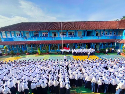 UPACARA BENDERA PERTAMA SEMESTER GENAP TAHUN 2023