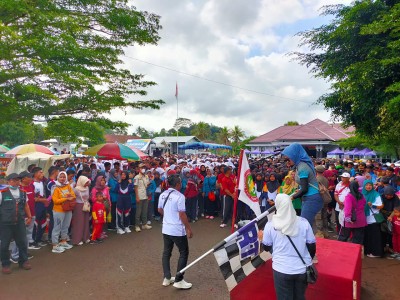 Jalan Santai HUT PGRI