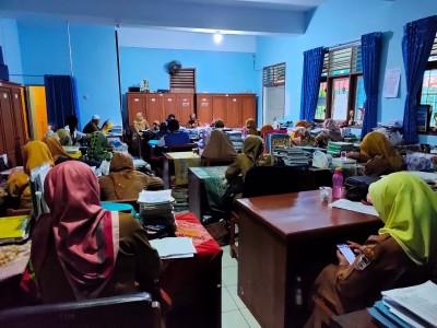 RAPAT KOPERASI SUTRA