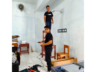 Instalasi dan Penyerahan Anyboard Media Pembelajaran Board Interaktif / Alat Multimedia