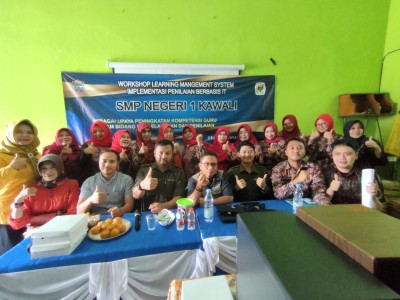 WORKSHOP LEARNING MANAGEMENT SYSTEM IMPLEMENTASI PENILAIAN BERBASIS IT 