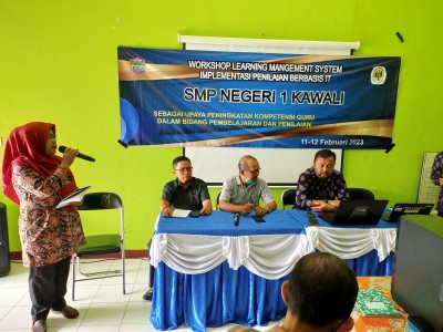 WORKSHOP LEARNING MANAGEMENT SYSTEM IMPLEMENTASI PENILAIAN BERBASIS IT 