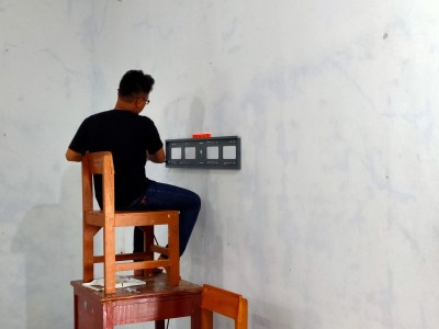 Instalasi dan Penyerahan Anyboard Media Pembelajaran Board Interaktif / Alat Multimedia