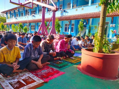 Sholat Dhuha dan Membaca Surat Yasin 10 April 2023