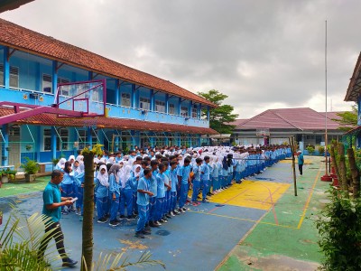 Jalan Santai HUT PGRI