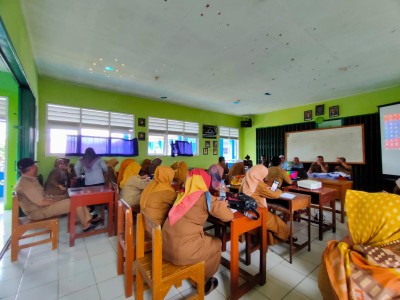 RAPAT SOSIALISAI DAN PENGESAHAN RKAS